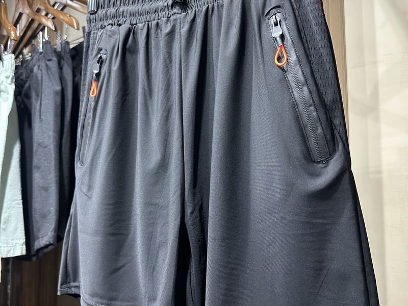 Calças de alfaiataria, jeans e bermudas masculinas
