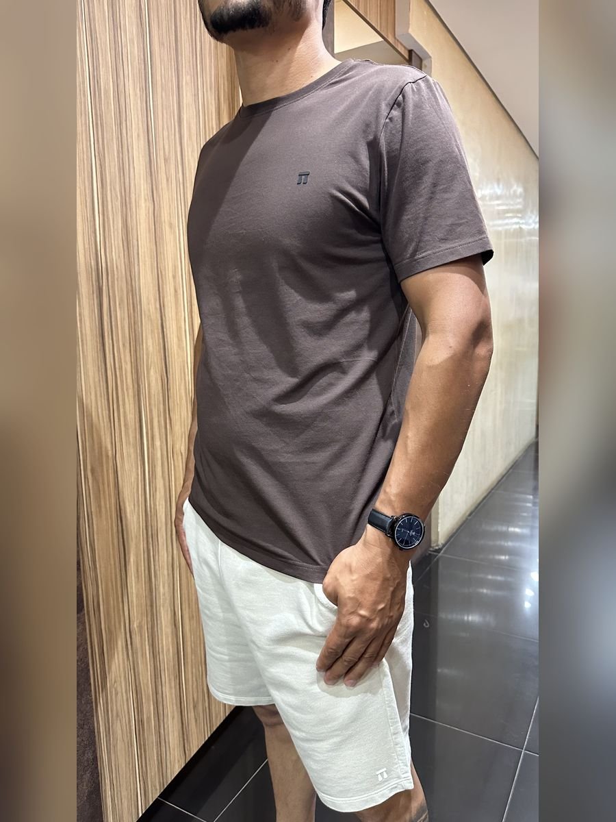 Kit 1: camiseta básica de algodão premium e bermuda de moletinho